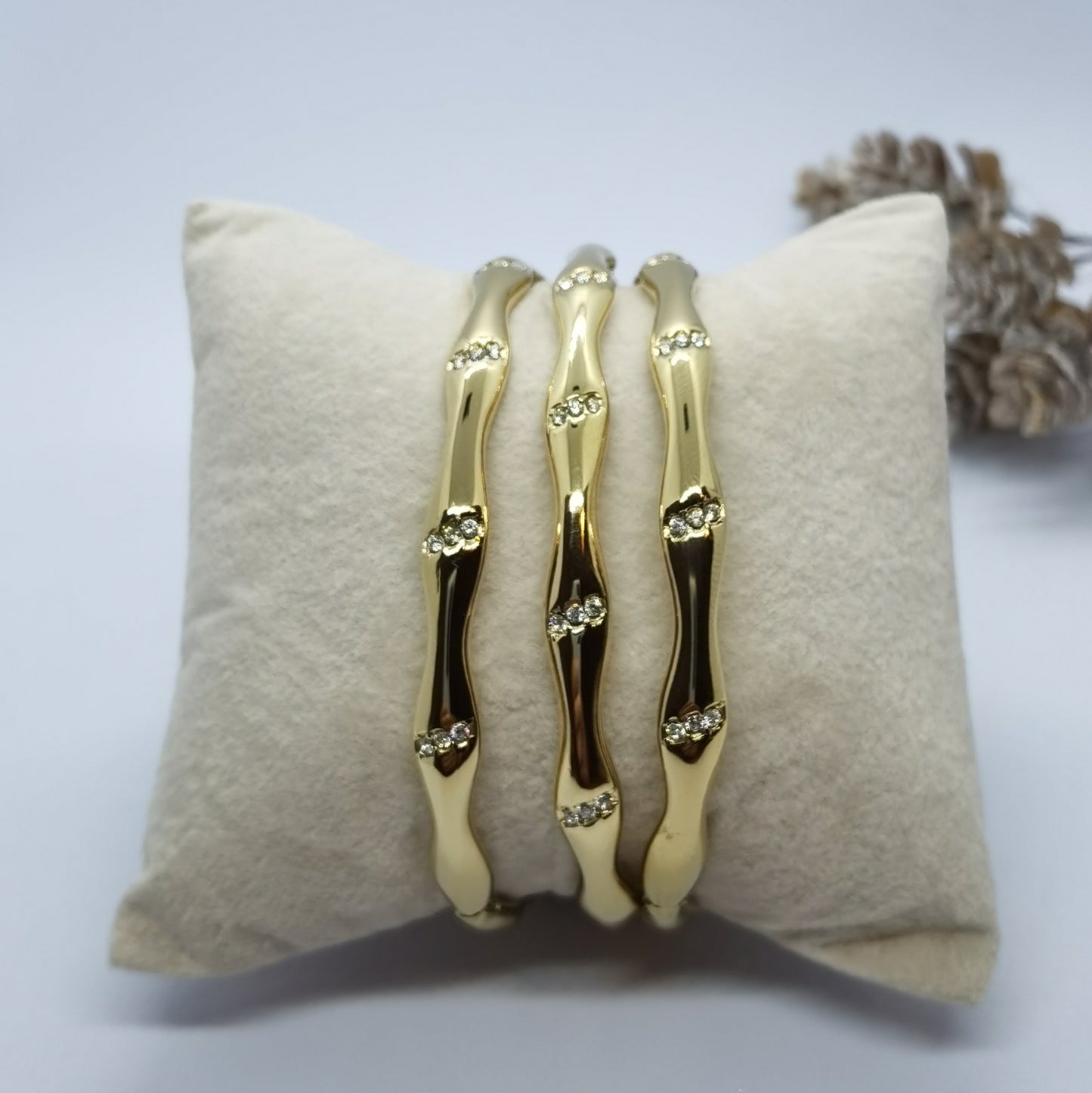 Brazalete Hueso con Perlas Fino